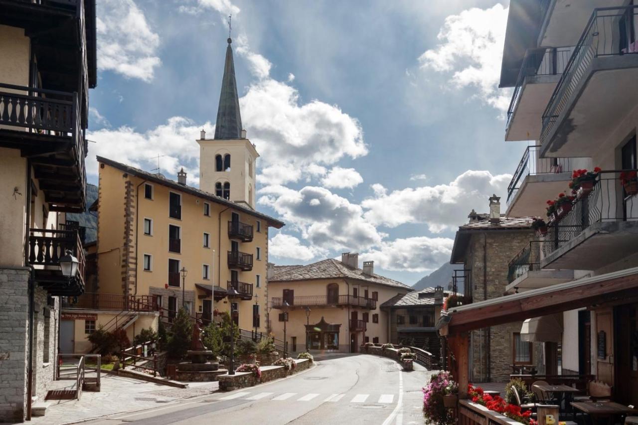 Hellochalet - Maison Paquier - Family Ski Holiday In The Resort Center Valtournenche Bagian luar foto